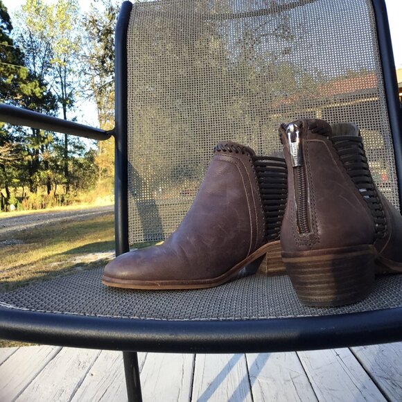 Vince Camuto Pippsy River Rock Leather Booties size 7 - Picture 2 of 5